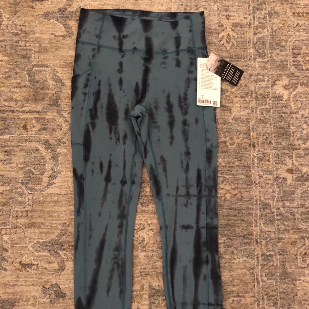 Lululemon - NWT - Tie Dye Leggings